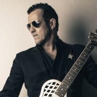 Gary Hoey