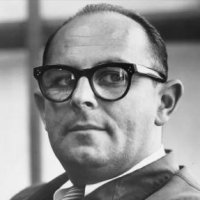 Mo Ostin