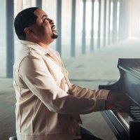 Smokie Norful