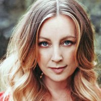 Tara MacLean